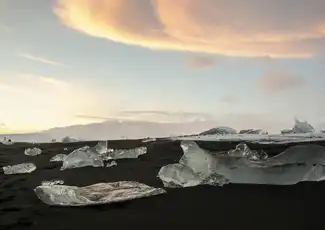 Jökulsárlón Glacier Lagoon: Roundtrip from Reykjavik, Reykjavík, Iceland, Reykjavik Tickets.