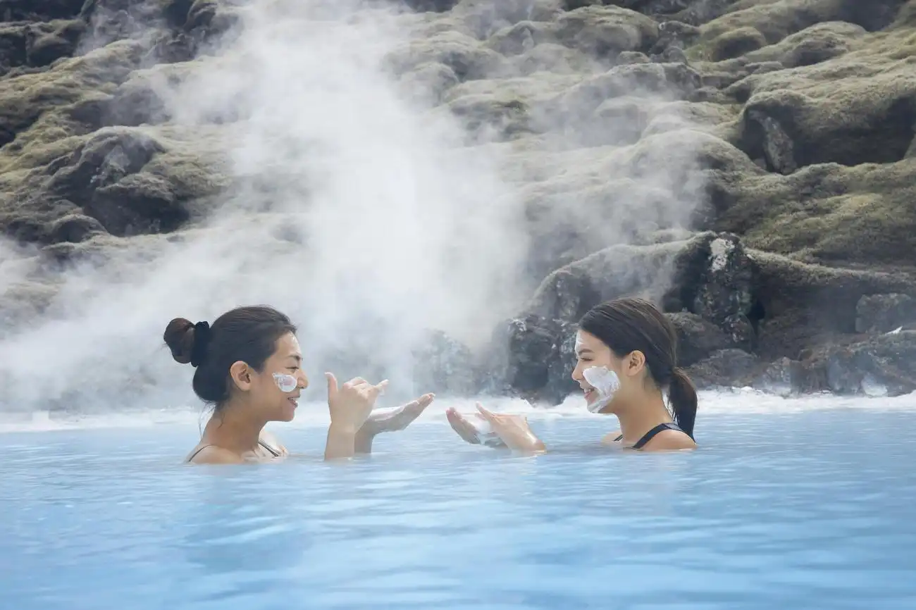 Blue Lagoon: Comfort Admission + Drink, Towel and Mud Mask, Grindavík, Iceland, Reykjavik Tickets.
