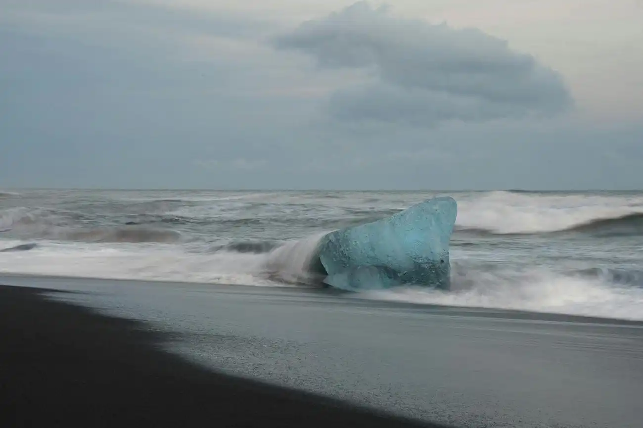 Jökulsárlón Glacier Lagoon: Roundtrip from Reykjavik, Reykjavík, Iceland, Reykjavik Tickets.
