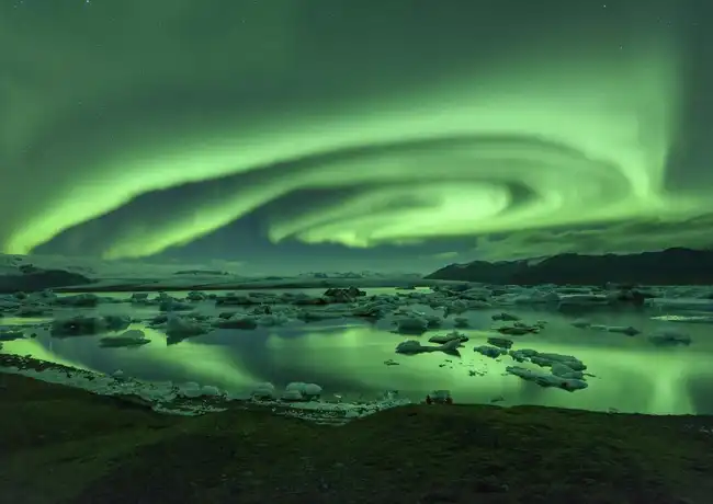 Northern Lights: 3-Hr Bus Tour + Transfer, Reykjavík, Iceland, Reykjavik Tickets.